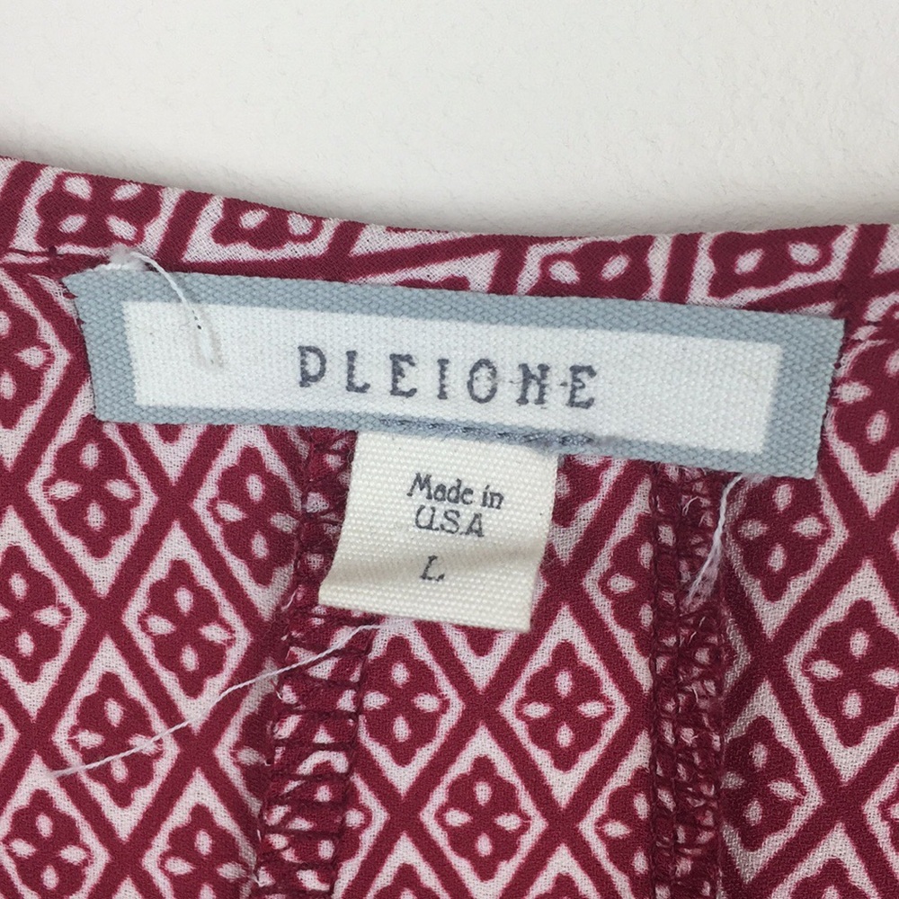 Pleione - Patterned Pleated Back Blouse - image 3
